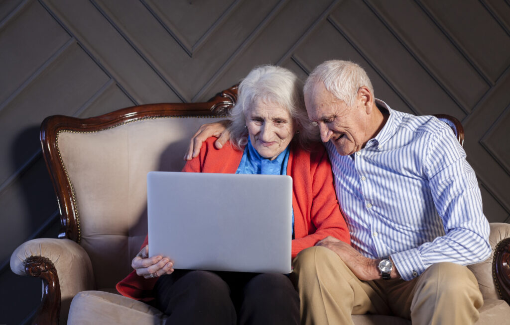 Virtual Family Reunions for Homebound Seniors